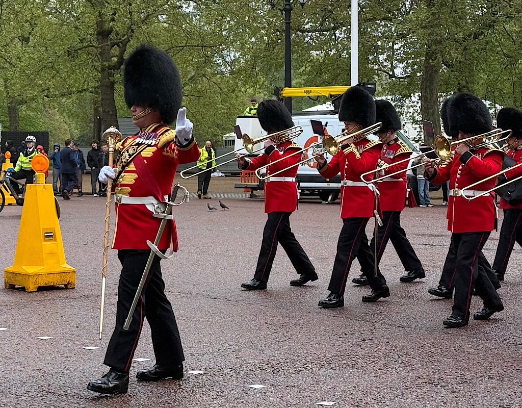 London Day 3: Changing of the Guard and Westminster Abbey